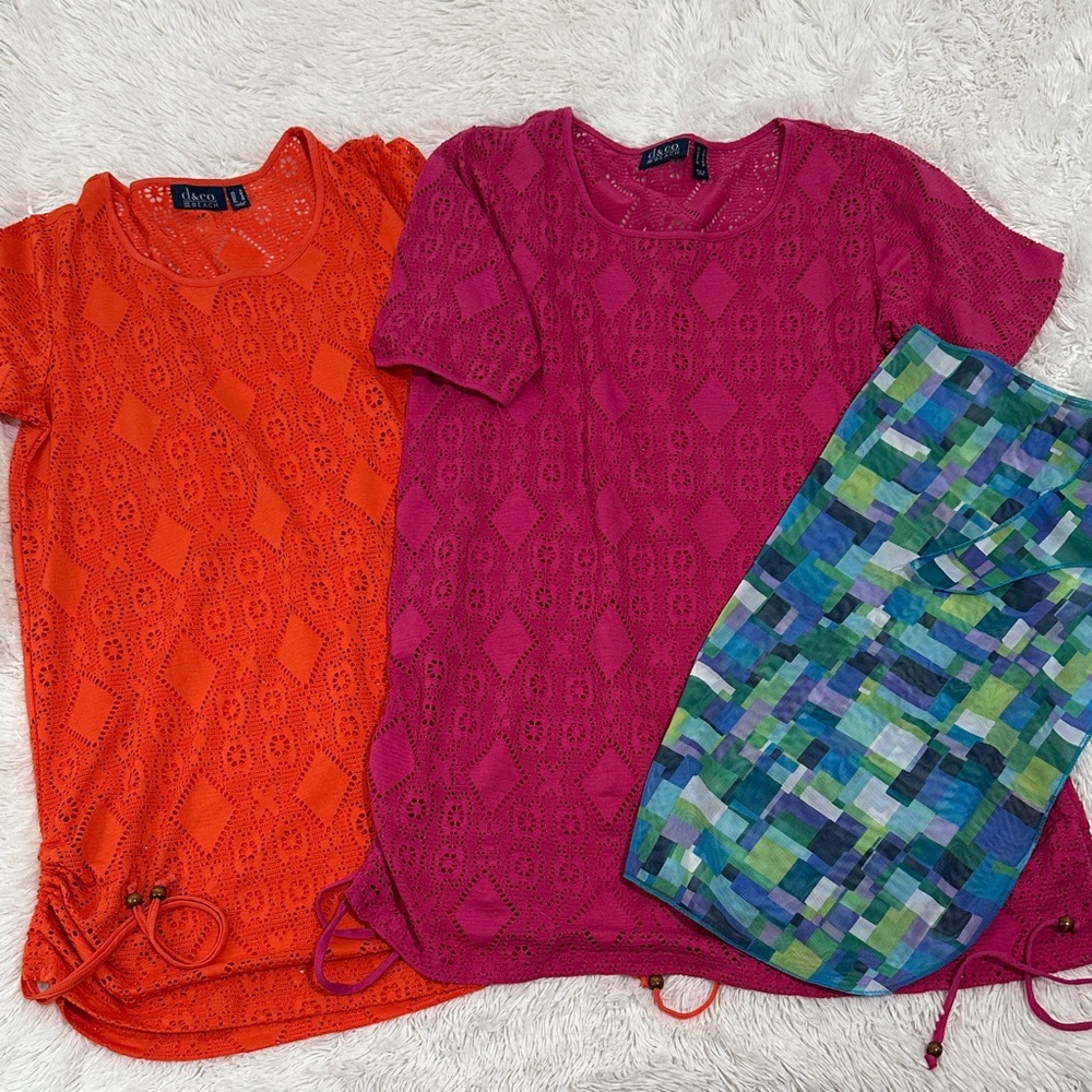 🐝 Bundle of 3 D&Co Swimsuit Coverups & Sarong
